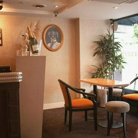 Le Franklin Hotel *